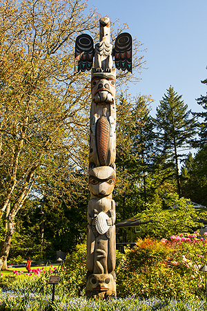 Butchart Gardens totem pole